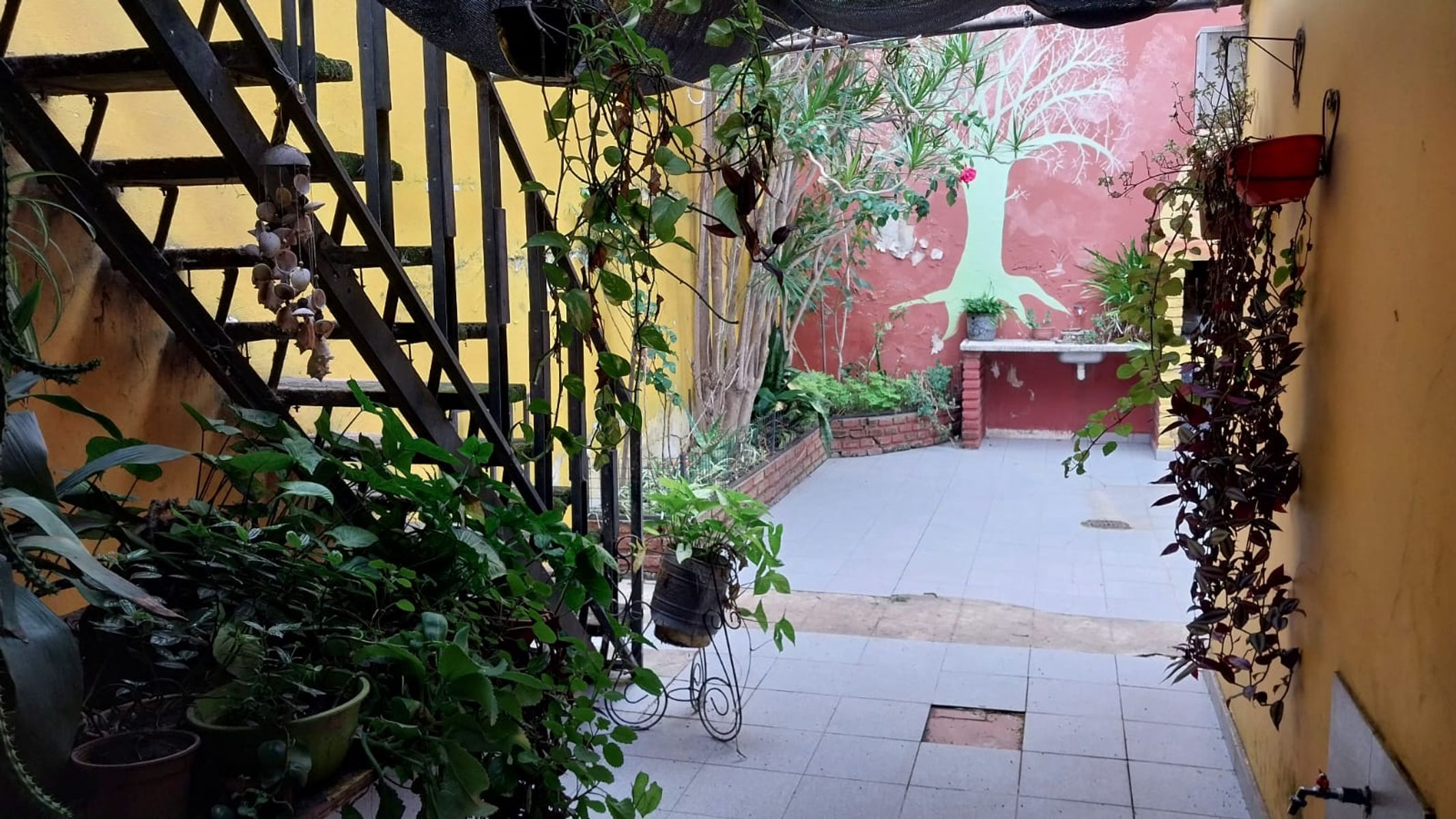 CASA DE TRES DORMITORIOS APTA A CRÉDITO EN BARRIO CANDIOTI - 7