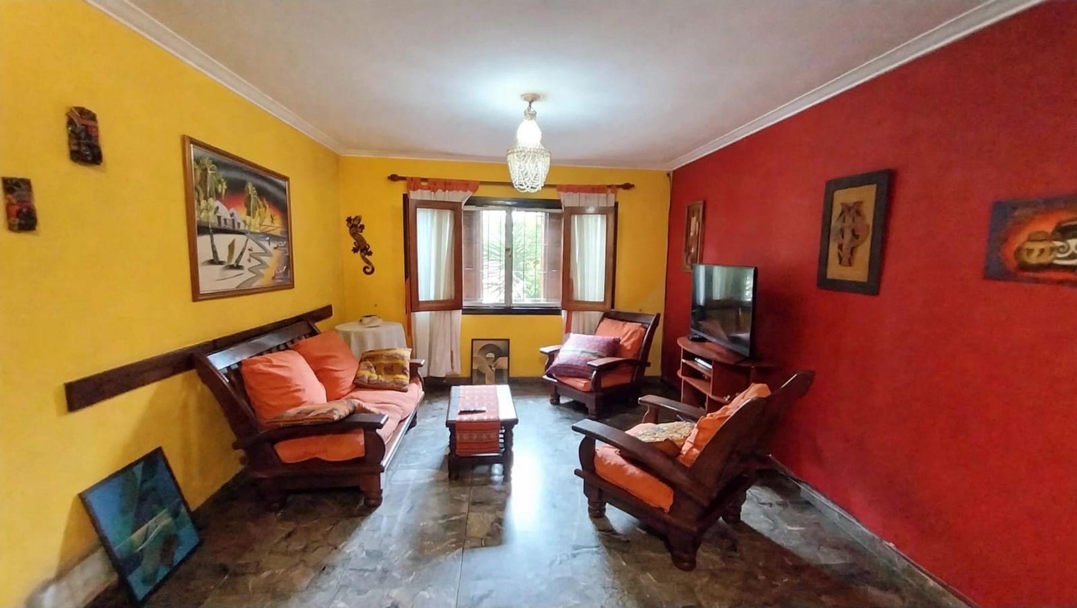 CASA DE TRES DORMITORIOS APTA A CRÉDITO EN BARRIO CANDIOTI