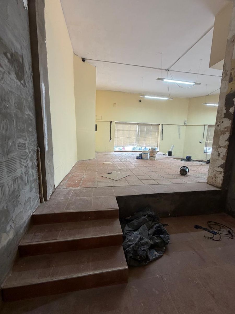 SALON COMERCIAL SAN MARTIN Y CORRIENTES - SANTA FE - 14