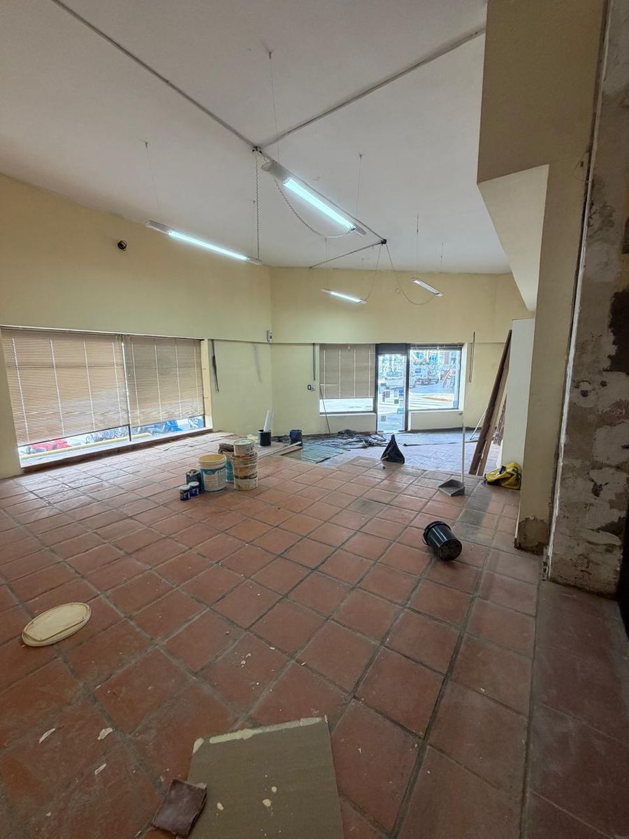 SALON COMERCIAL SAN MARTIN Y CORRIENTES - SANTA FE - 15