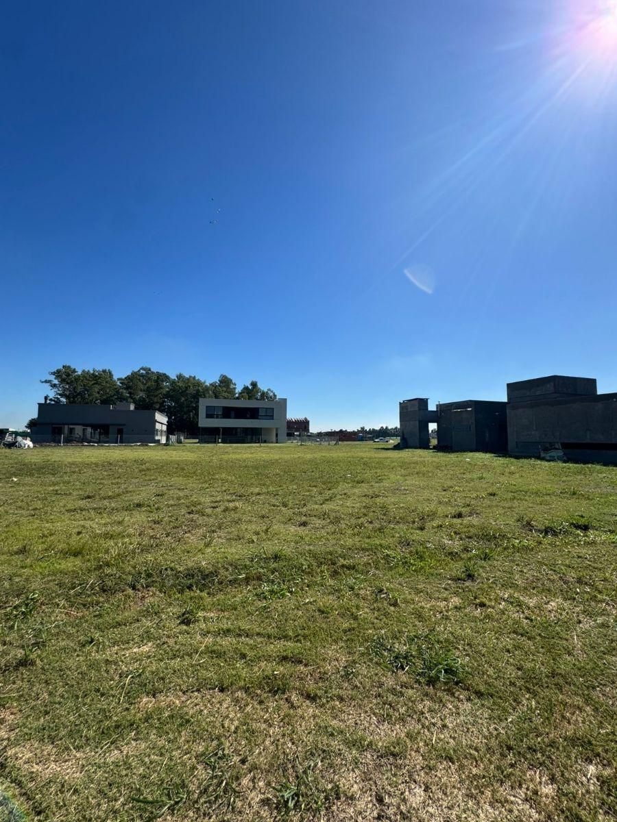 Se Vende Terreno en Barrio Cerrado La Reserva — foto 2