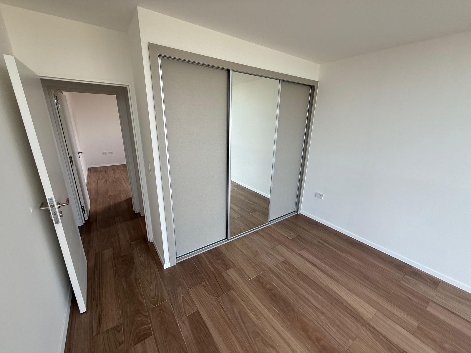 En Venta Departamento a Estrenar de 2 Habitaciones en El Puerto - Garden Inn — foto 2