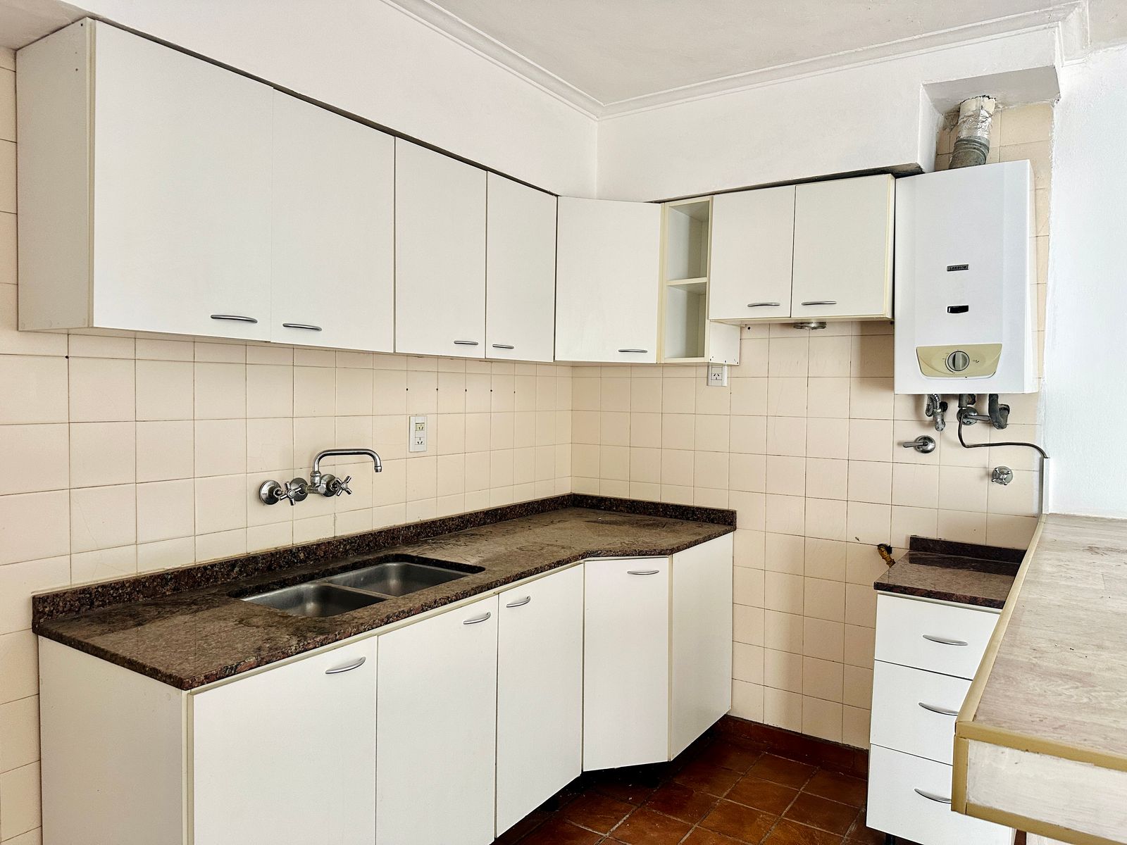 En Venta Departamento 3 Dorm. a 100 m de Boulevard — foto 5