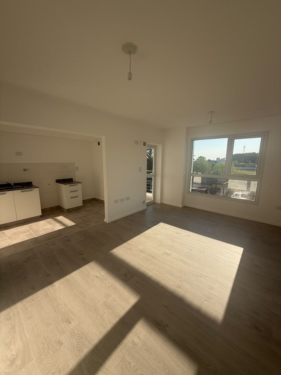 Venta Departamento 2 Dorm con Cochera - Edificio Pilay Parque Federal — foto 4