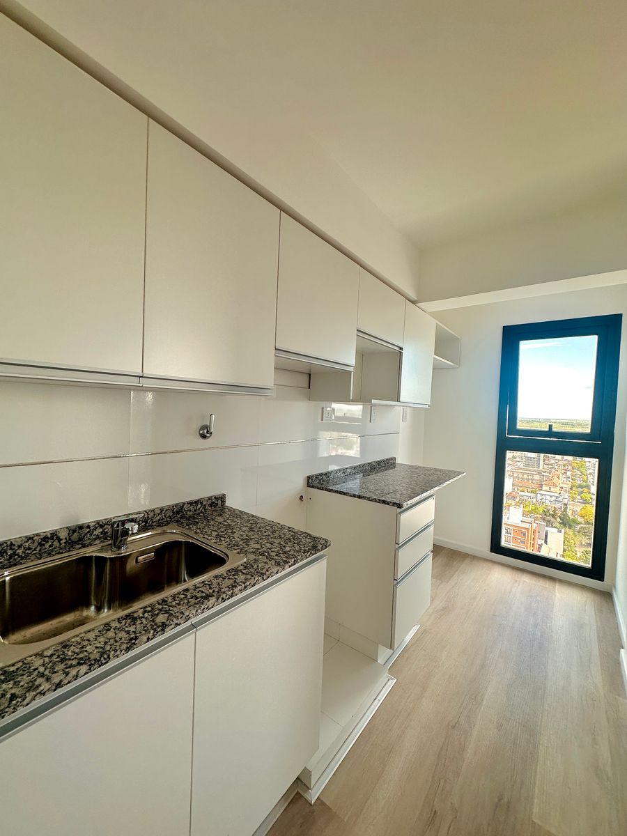 Venta Depto 1 Dormitorio a Estrenar Barrio Candioti | Piso 28 Paseo del Molino con Mejoras - 2