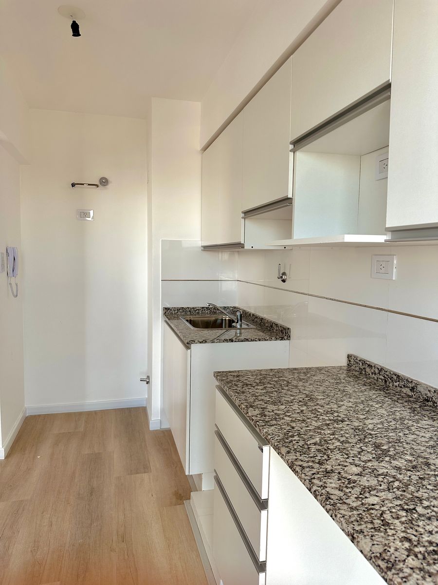 Venta Depto 1 Dormitorio a Estrenar Barrio Candioti | Piso 28 Paseo del Molino con Mejoras - 13