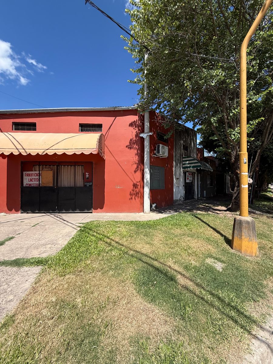 GALPON EN VENTA UBICADO EN ESQUINA JAVIER DE LA ROSA Y MITRE - 2