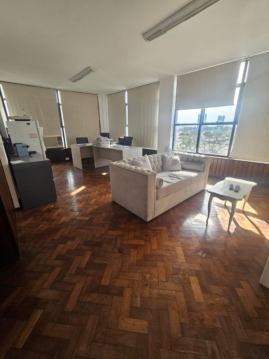 OFICINA EN VENTA EN ZONA CENTRO - 1
