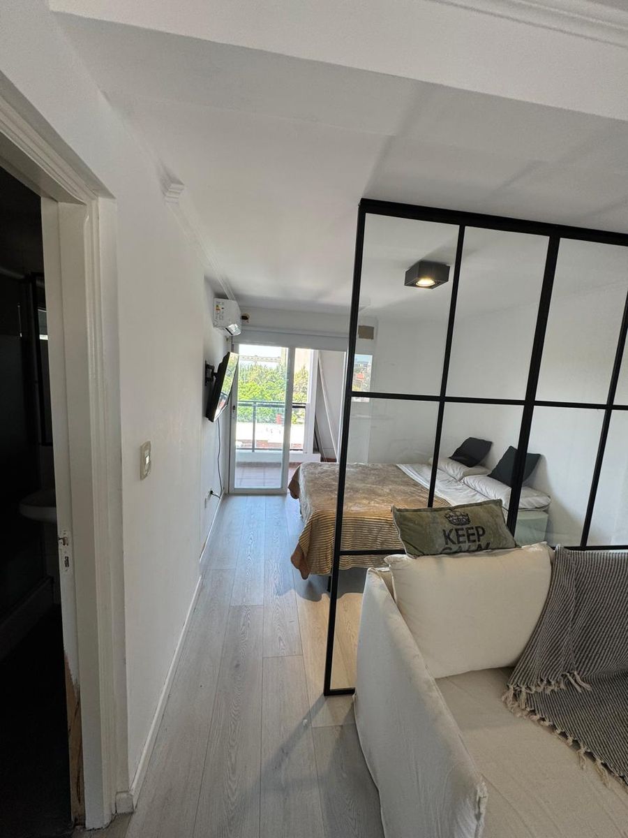 VENTA Monoambiente con balcón y cochera - 7