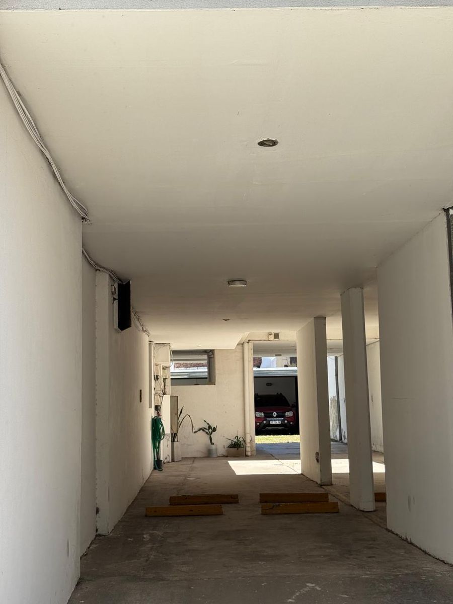 VENTA Monoambiente con balcón y cochera - 10