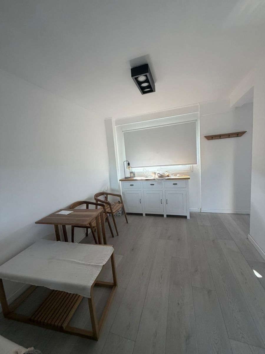VENTA Monoambiente con balcón y cochera - 11
