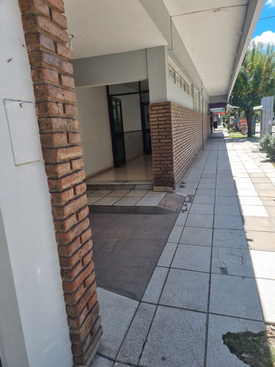 Excelente propiedad en la ciudad de San Justo - 5