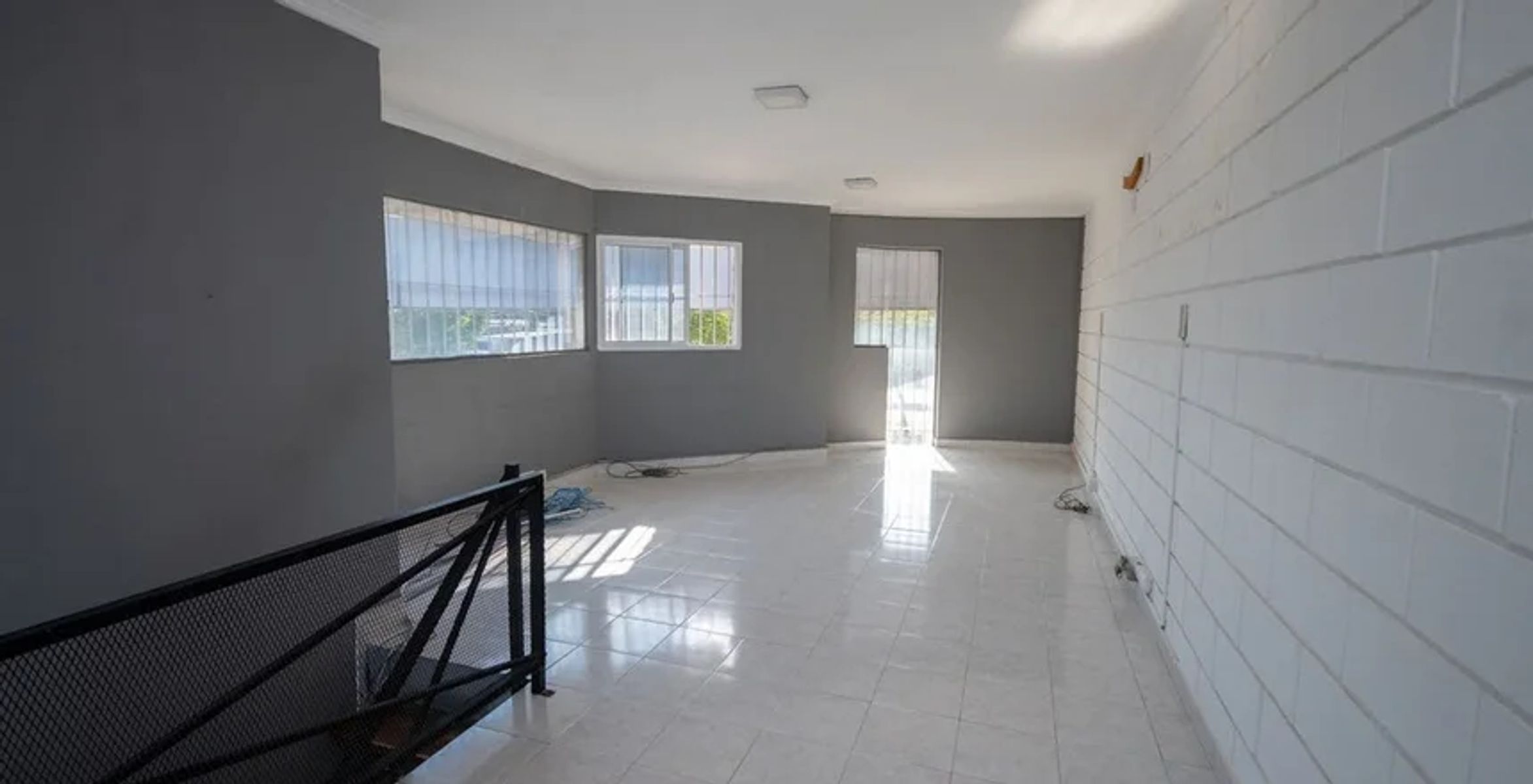 Venta Galpón con oficinas Facundo Zuviría 8300 - 9