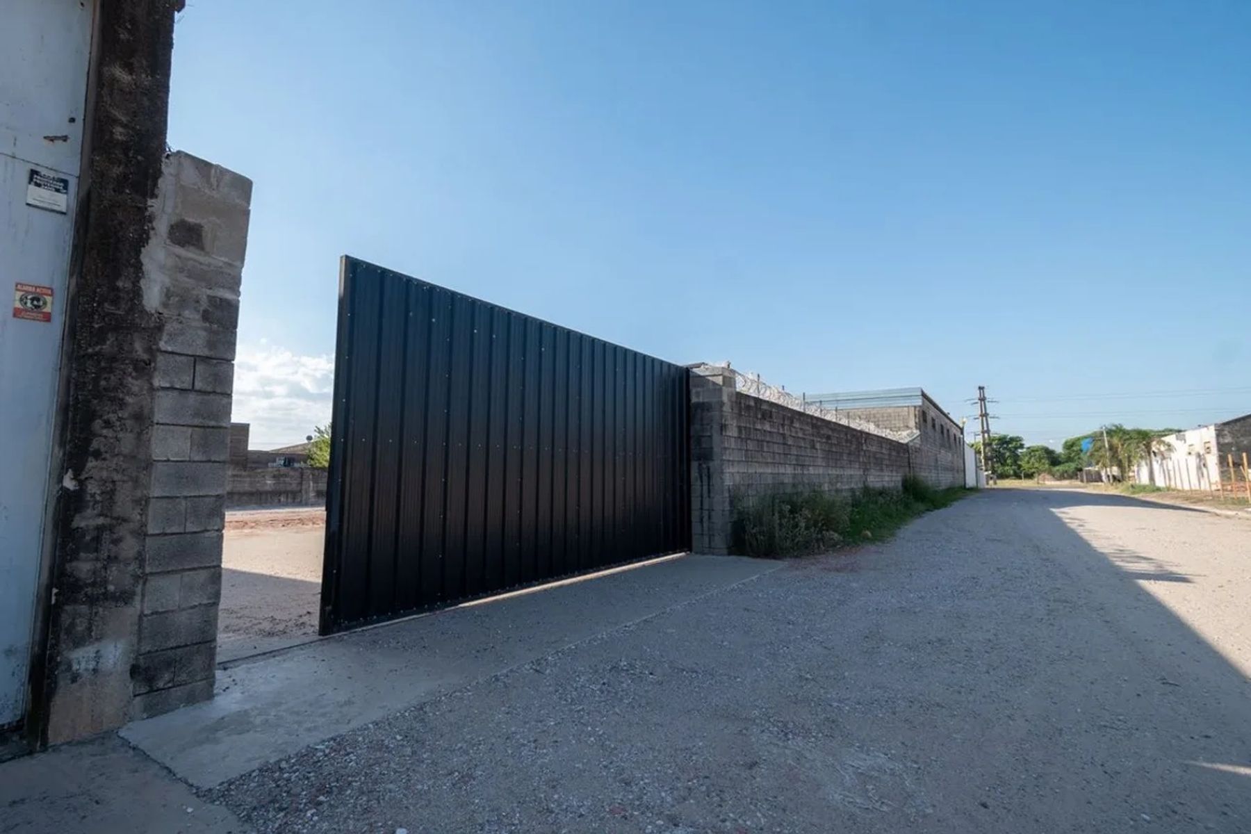 Venta Galpón con oficinas Facundo Zuviría 8300 - 34