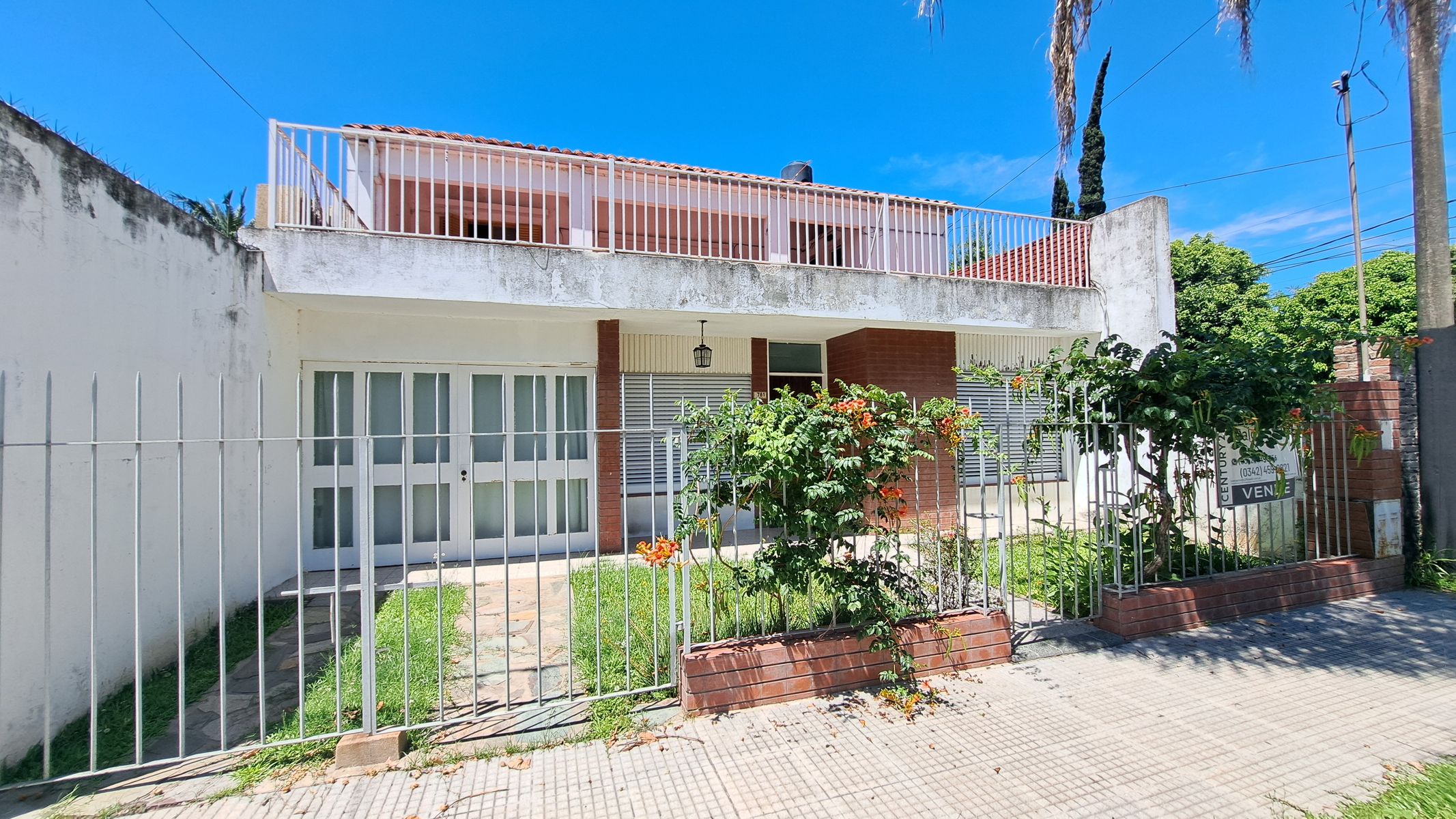 CASA A MODERNIZAR A METROS DE LA COSTANERA