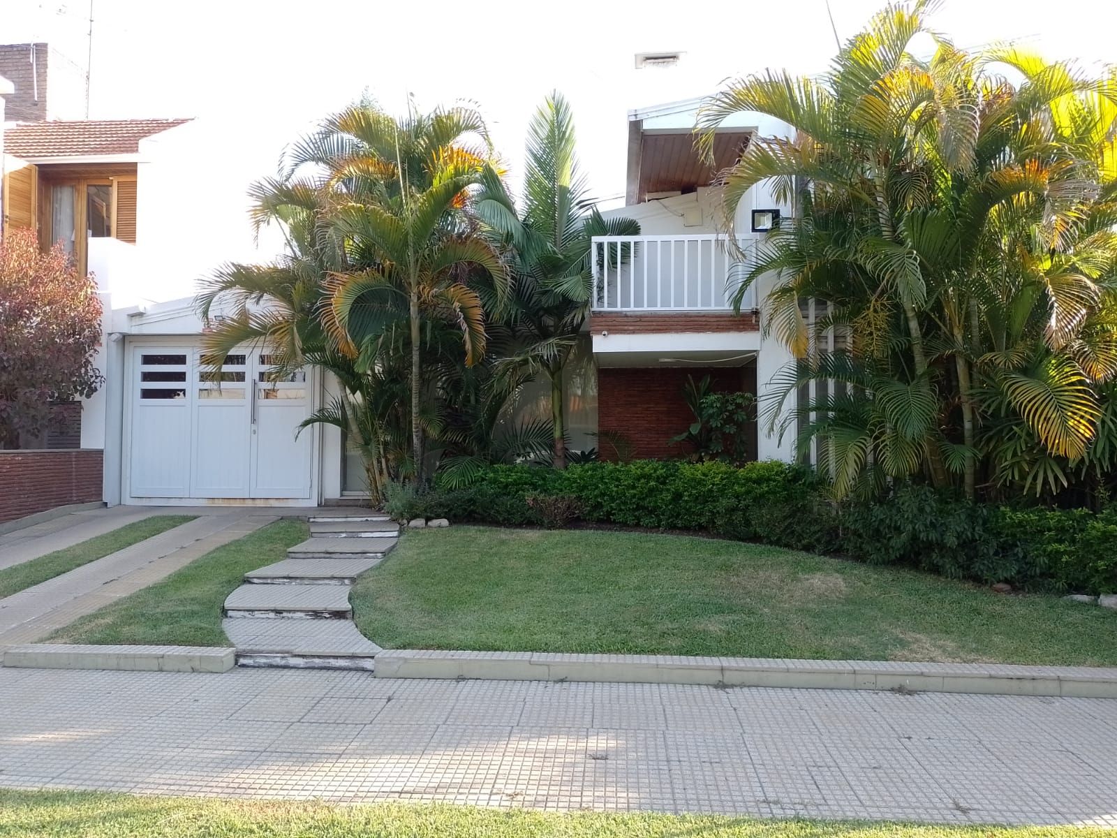 CASA A METROS DE LA COSTANERA - 2