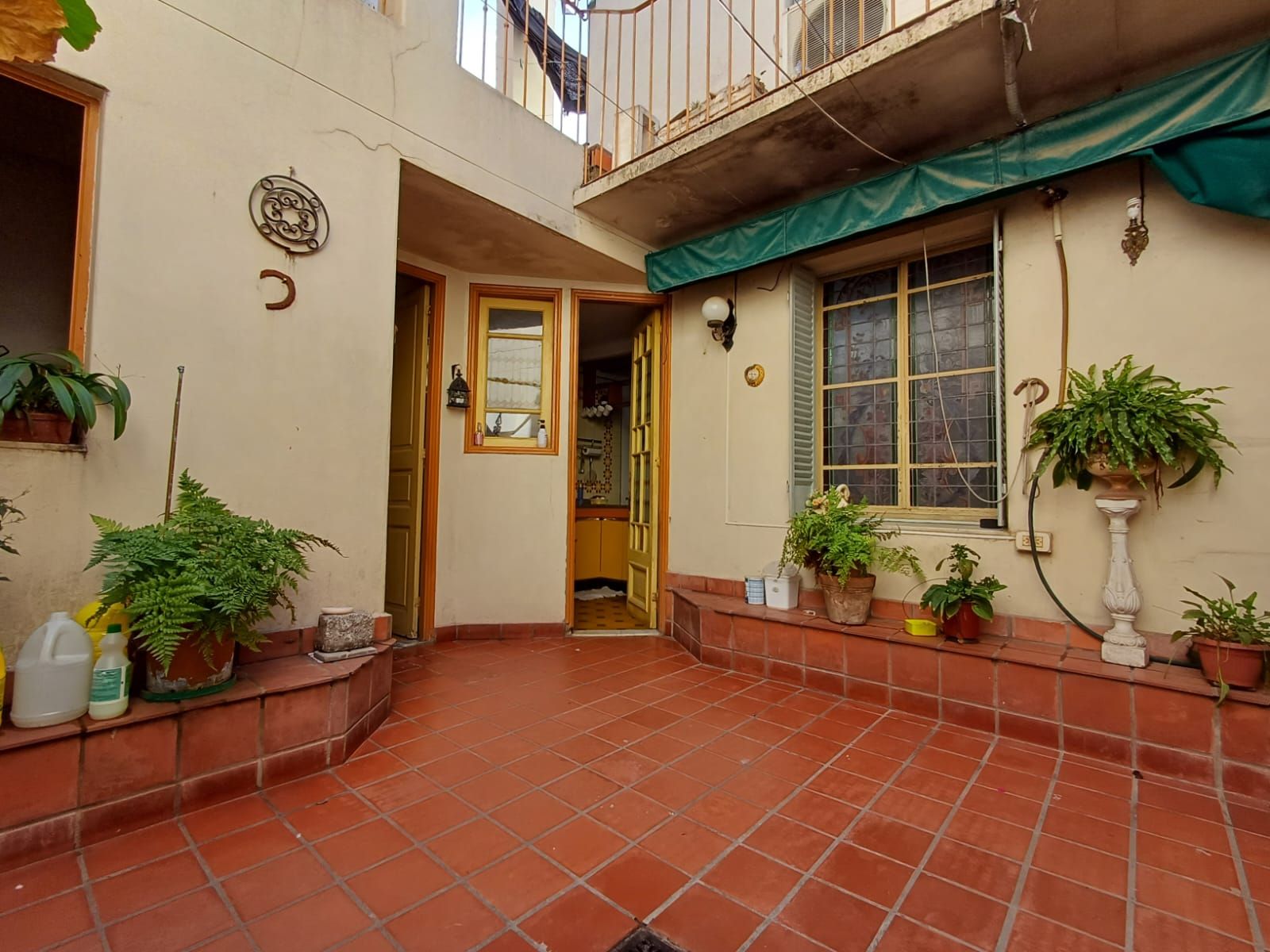 CASA EN BARRIO CONSTITUYENTES - 4