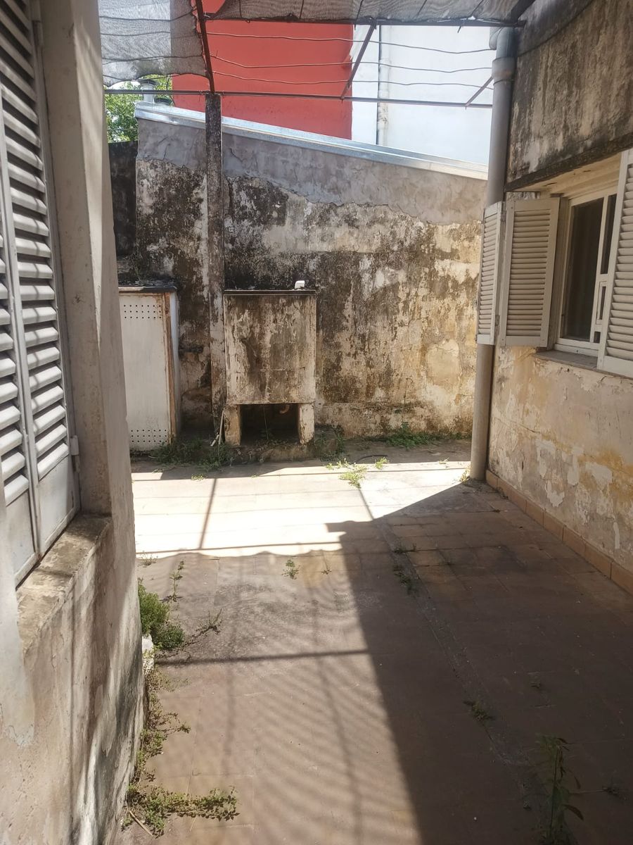 Casa en Av López y Planes - 2