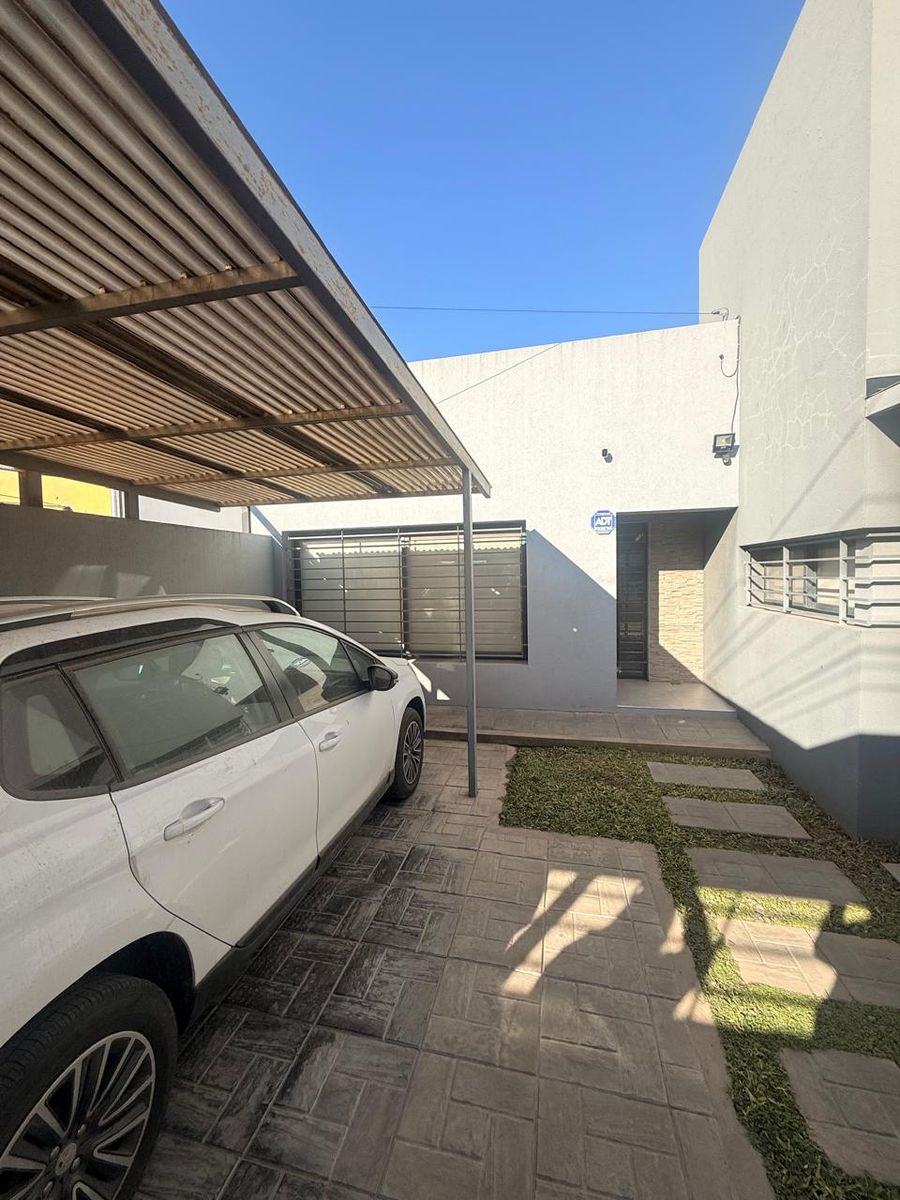 Casa de 2 dormitorios con piscina en Recreo - 23