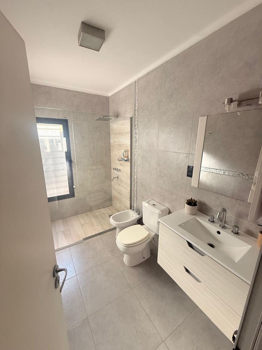 Casa de 2 dormitorios con piscina en Recreo - 33