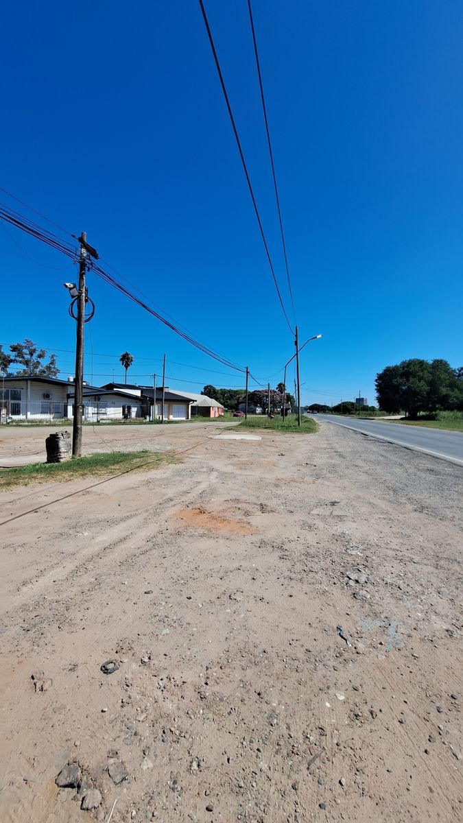 Gran terreno sobre Ruta Nacional N° 11 - 1