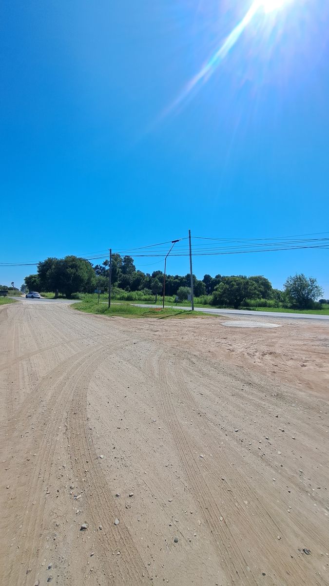 Gran terreno sobre Ruta Nacional N° 11 - 11