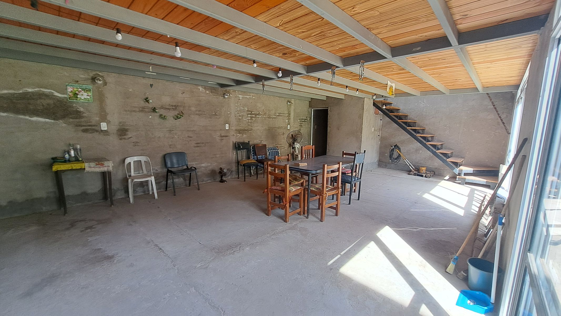 Terreno con construcción 310m2 Sauce Viejo - 2