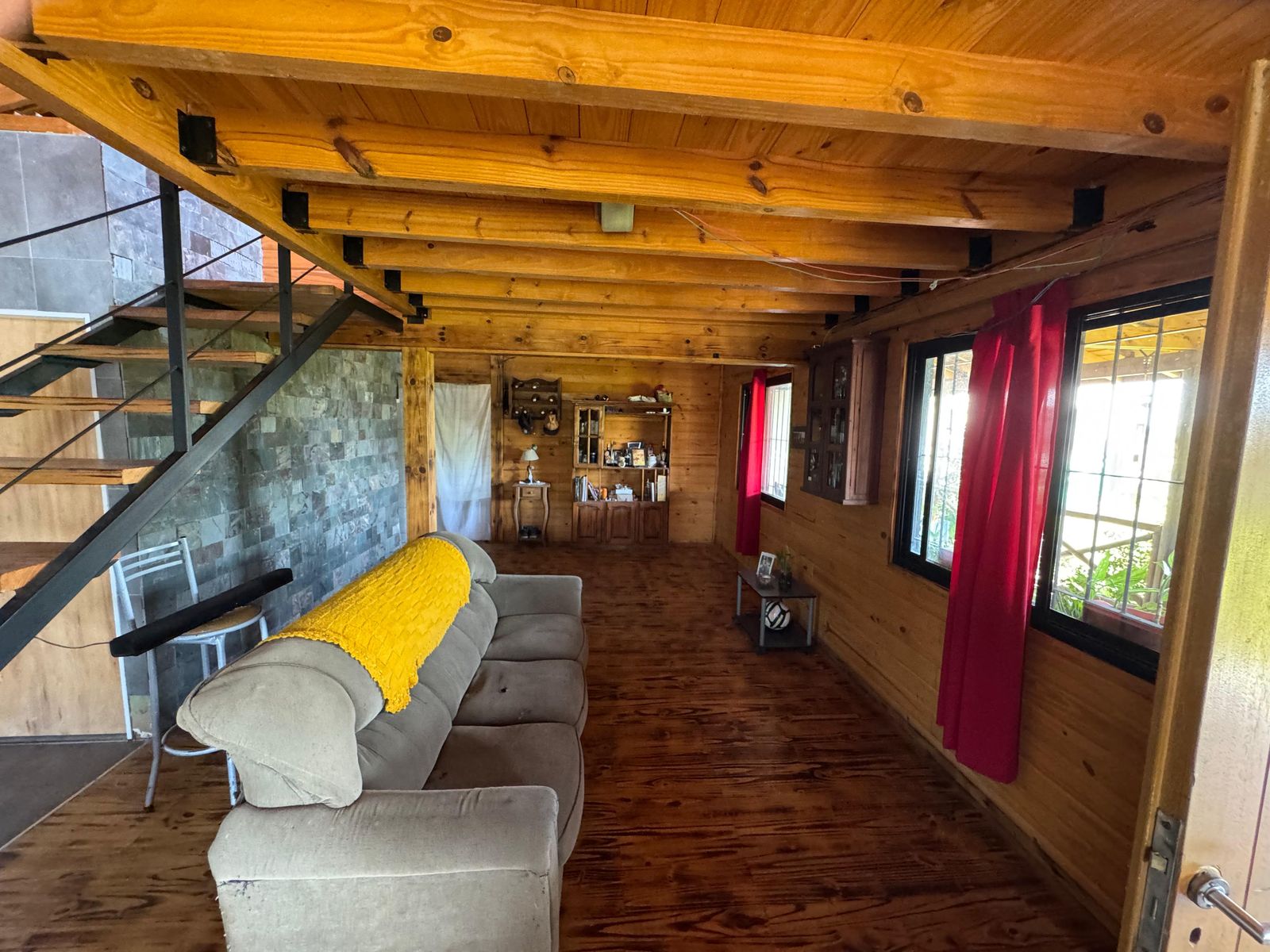 VENTA casa con amplio terreno en ruta 1 - 1