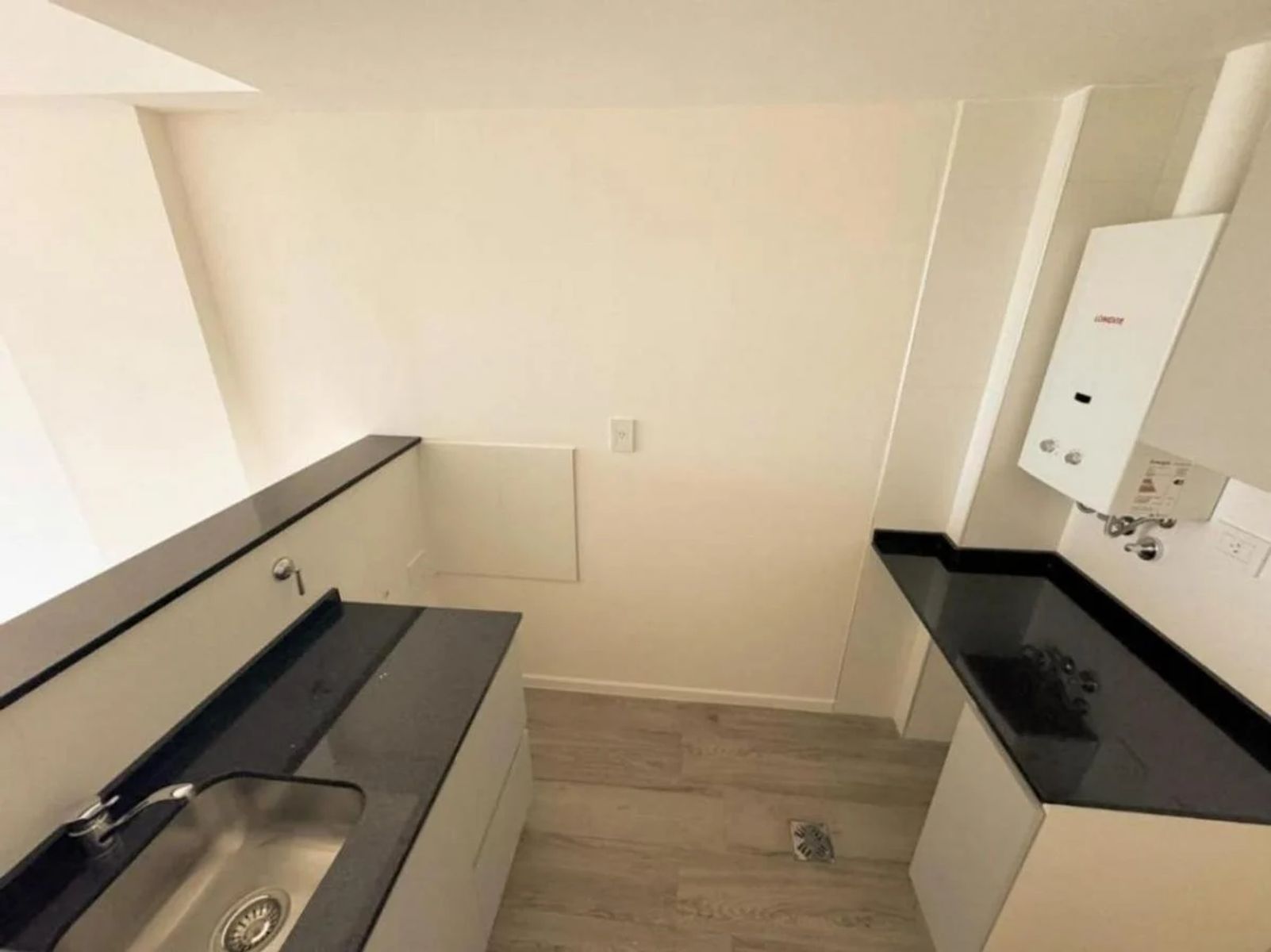 Venta Departamento 1 dormitorio- Torre Ischia sobre Bv Pellegrini - 3