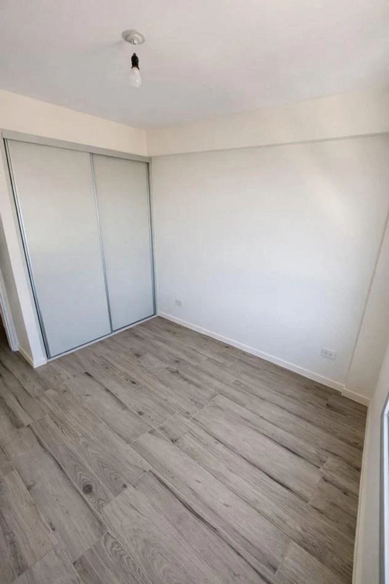Venta Departamento 1 dormitorio- Torre Ischia sobre Bv Pellegrini - 6