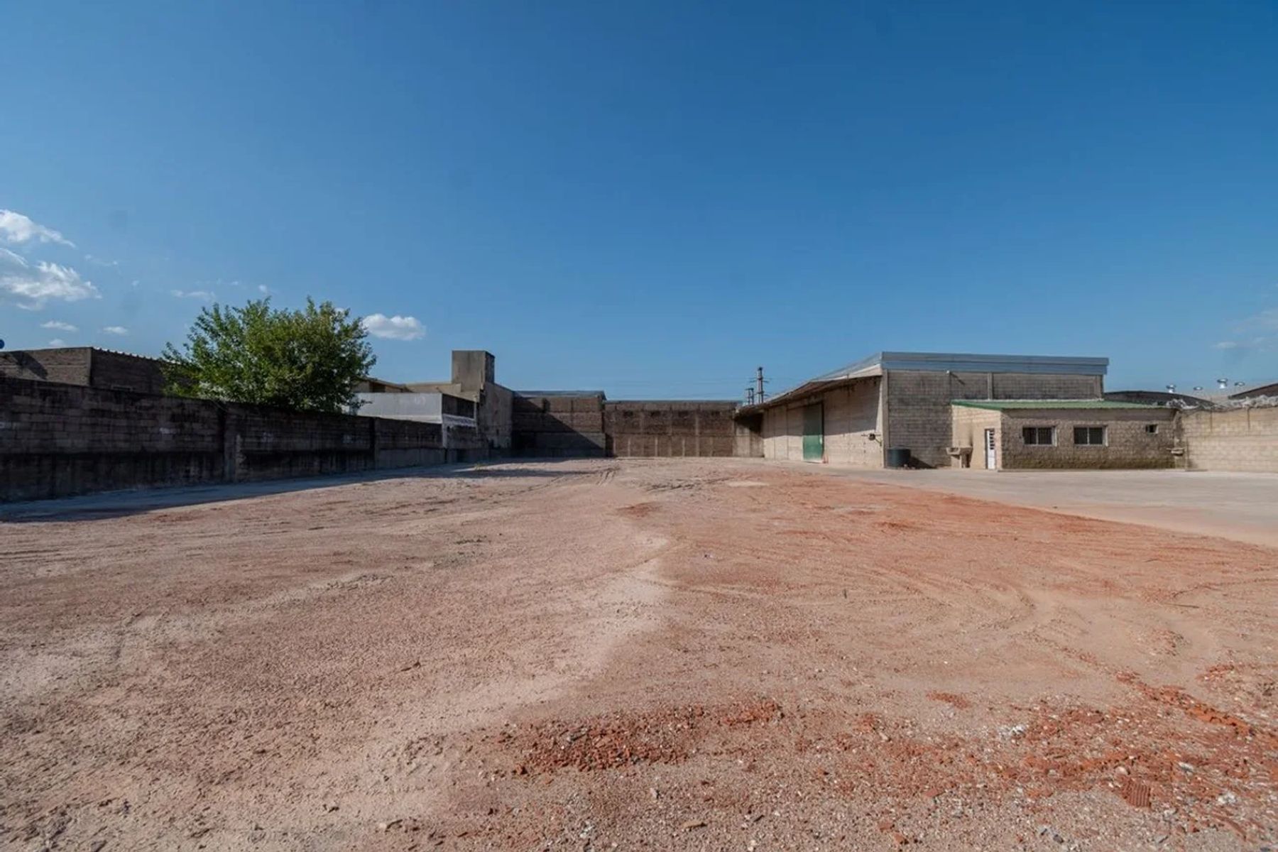 Alquier Galpón Facundo Zuviría 8200 - 26