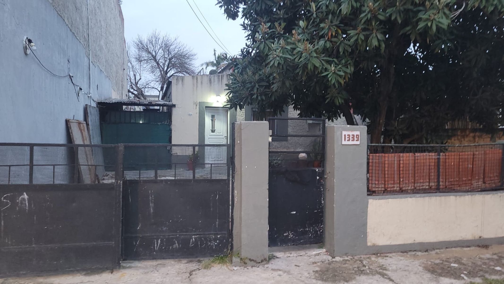 Excelente Propiedad Zona Sargento Cabral - 2
