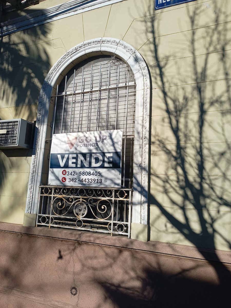 CASA EN VENTA BARRIO CANDIOTI A 100m DE BV. GALVEZ - 4