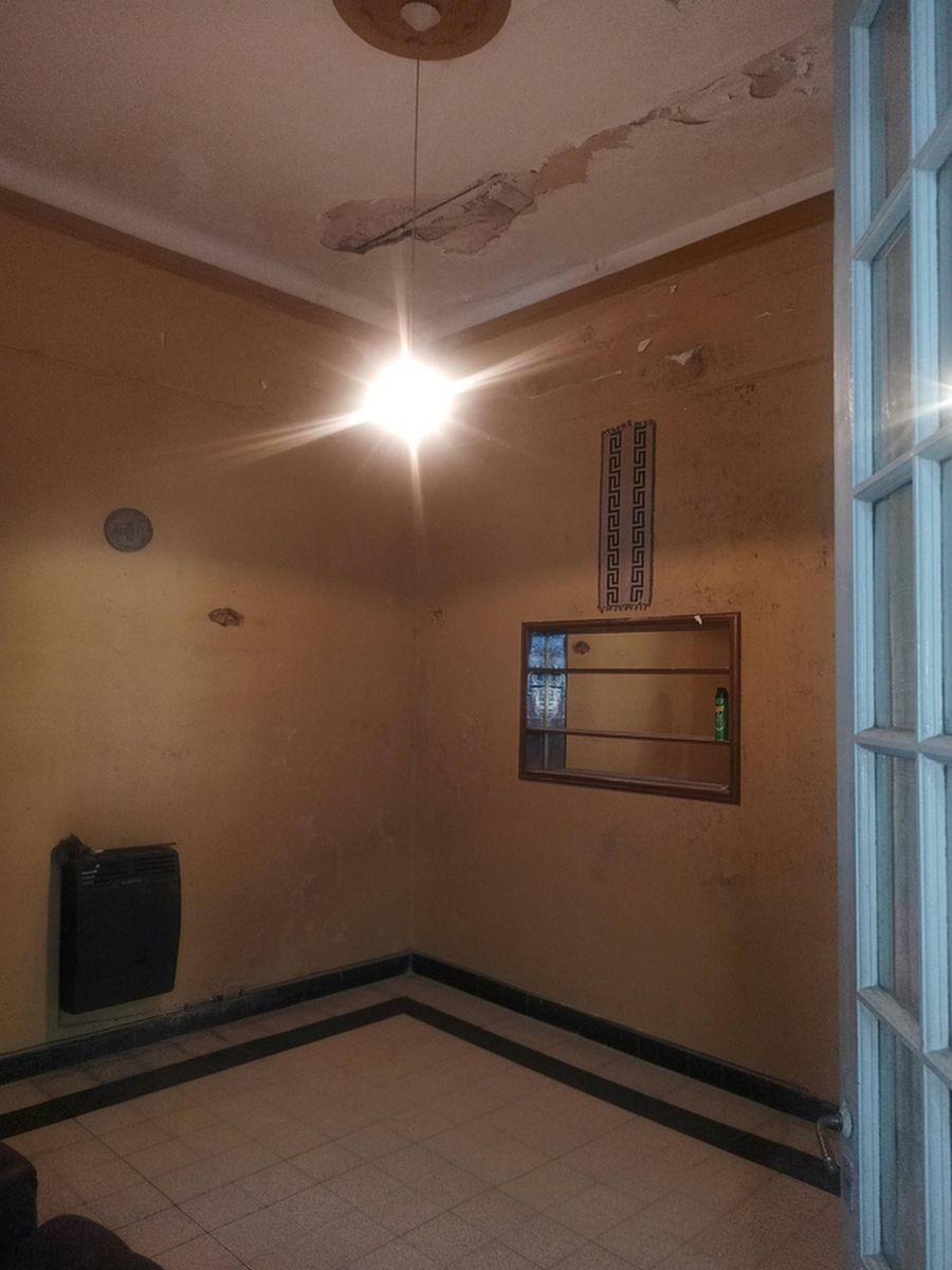 CASA EN VENTA BARRIO CANDIOTI A 100m DE BV. GALVEZ - 7