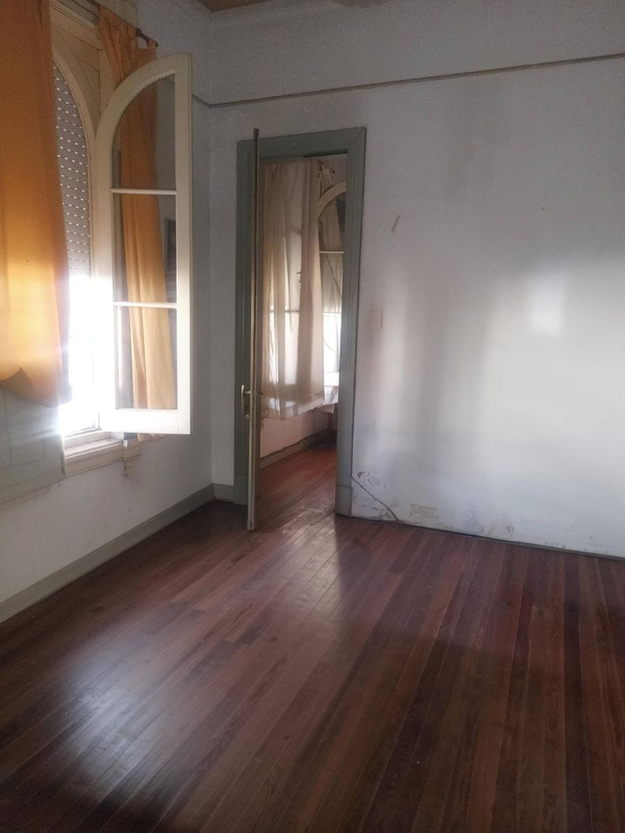 CASA EN VENTA BARRIO CANDIOTI A 100m DE BV. GALVEZ - 13