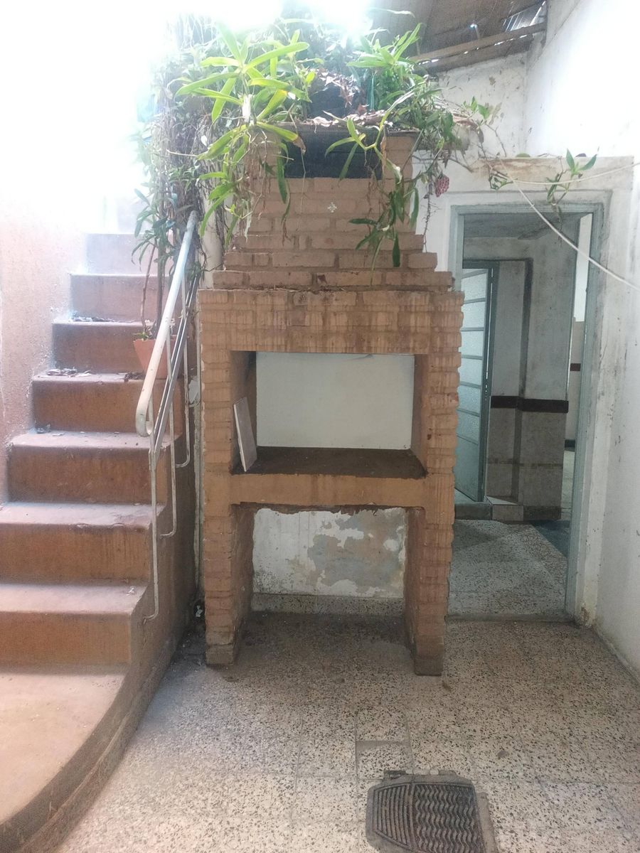 CASA EN VENTA BARRIO CANDIOTI A 100m DE BV. GALVEZ - 21