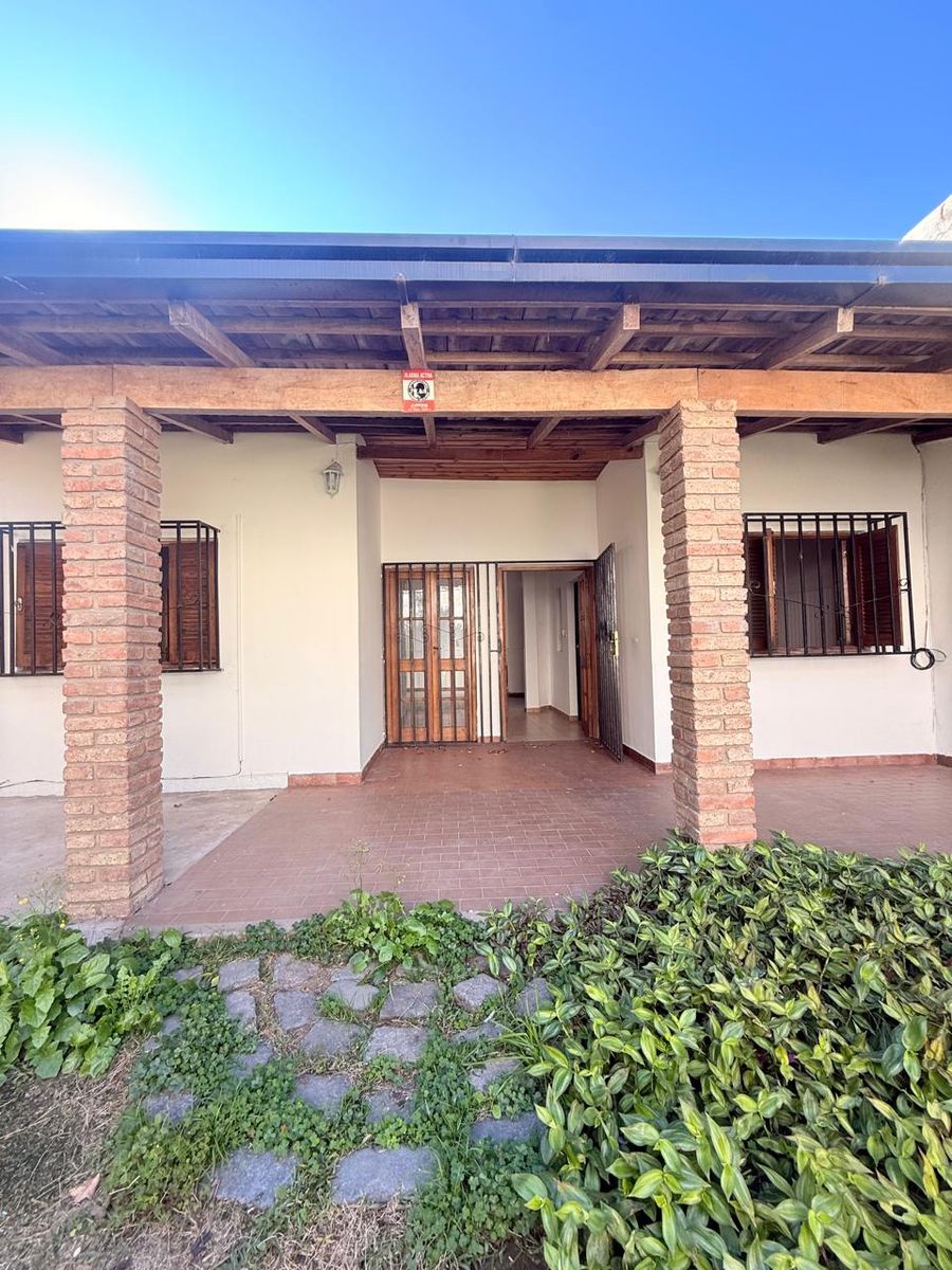 EN VENTA INTERNO CON COCHERA EN ZONA SUR - 2