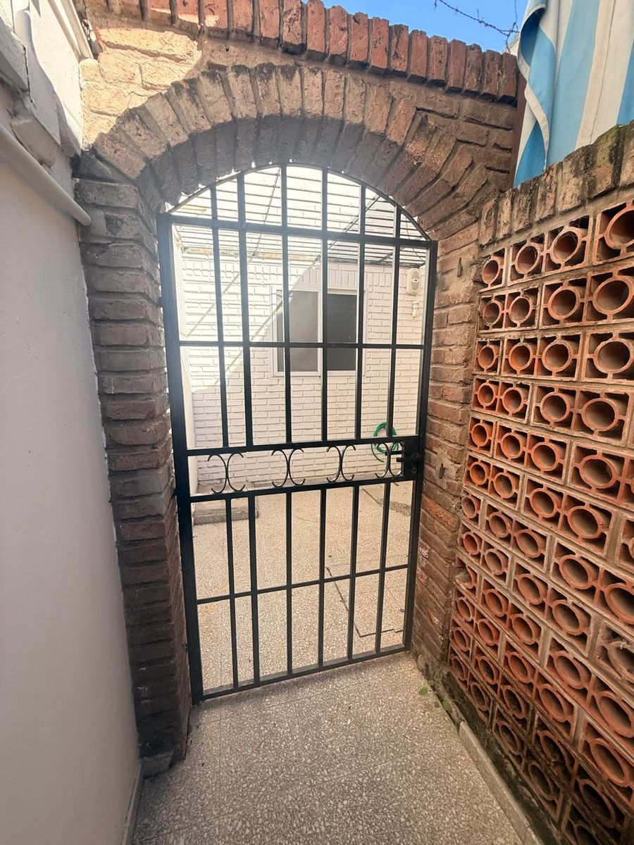 EN VENTA INTERNO CON COCHERA EN ZONA SUR - 3