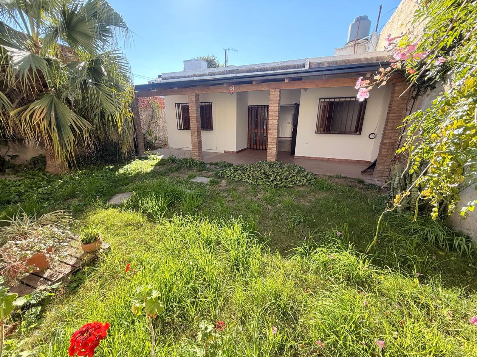 EN VENTA INTERNO CON COCHERA EN ZONA SUR - 6