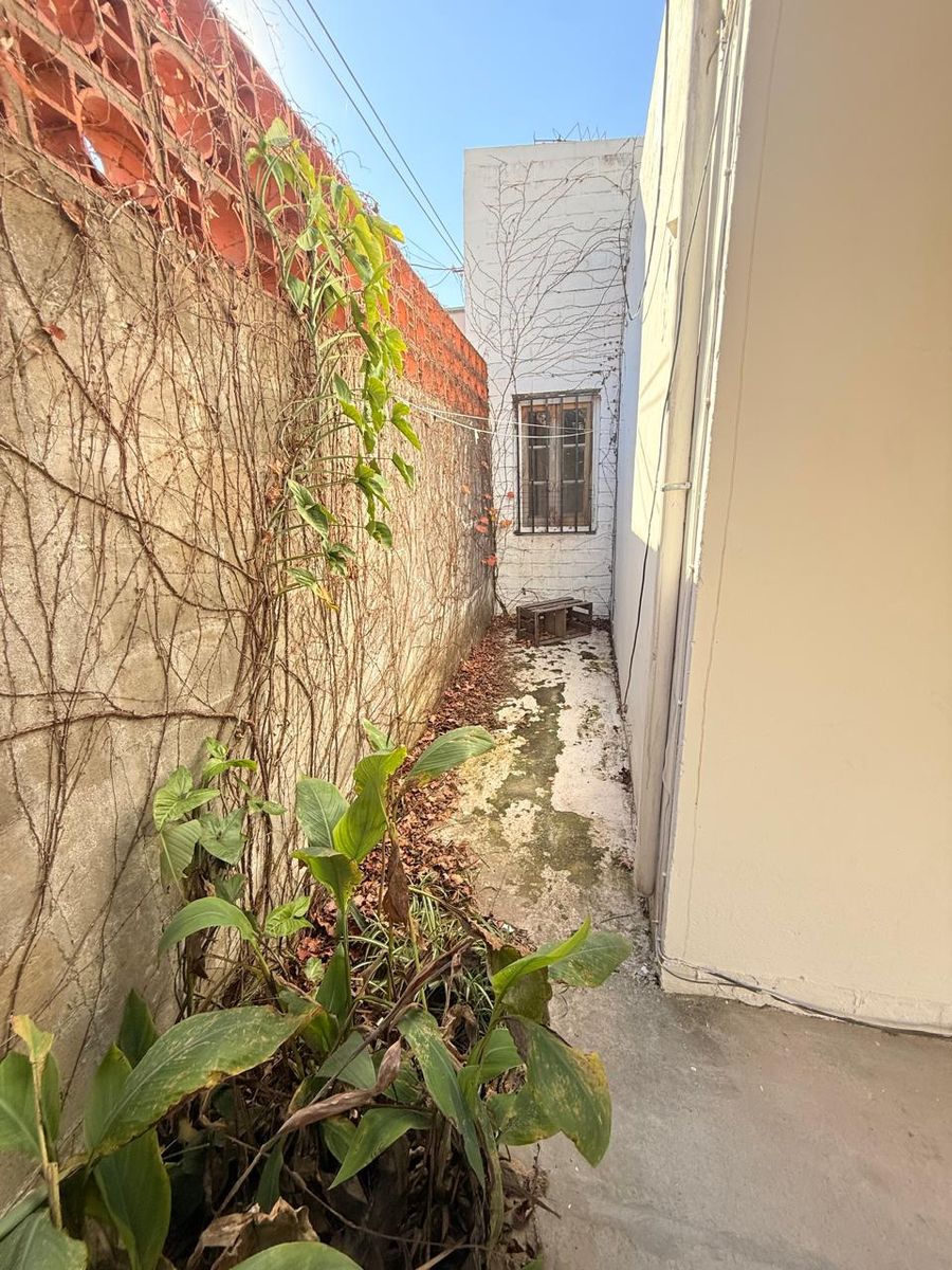 EN VENTA INTERNO CON COCHERA EN ZONA SUR - 11