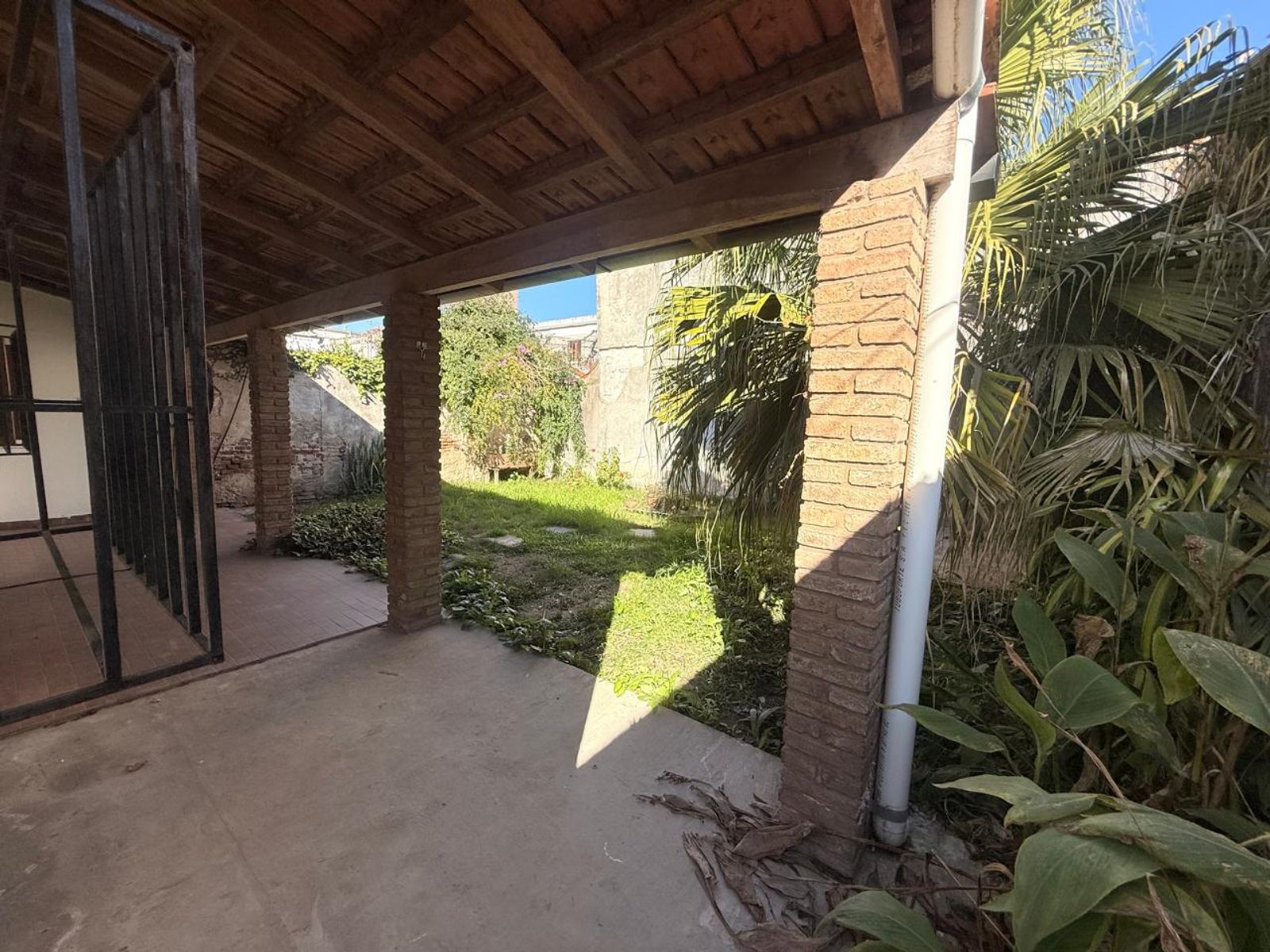 EN VENTA INTERNO CON COCHERA EN ZONA SUR - 13