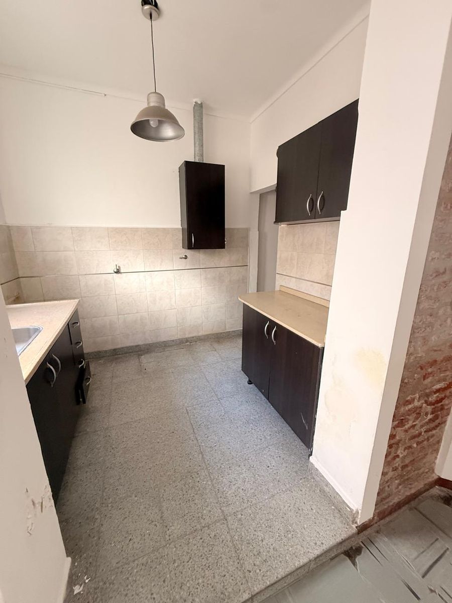EN VENTA INTERNO CON COCHERA EN ZONA SUR - 14