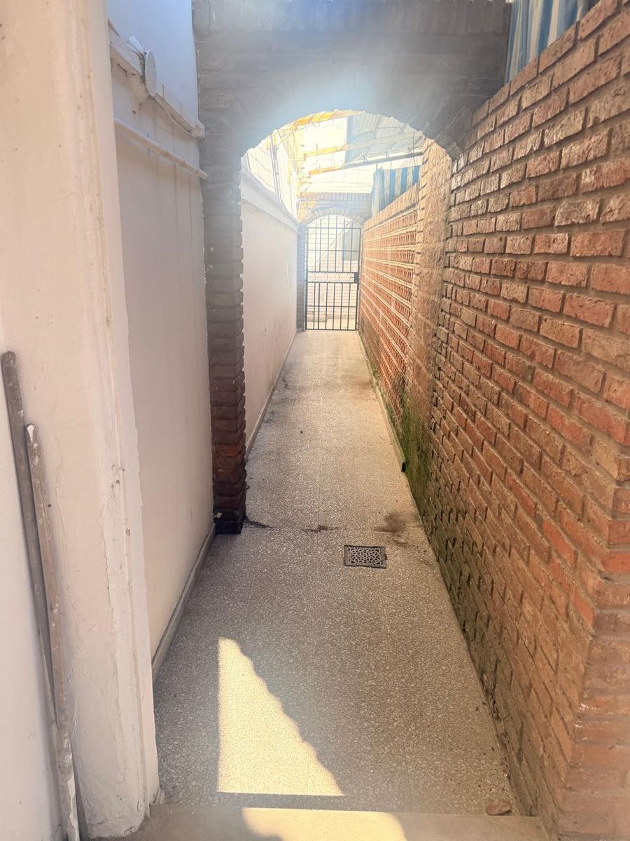 EN VENTA INTERNO CON COCHERA EN ZONA SUR - 19