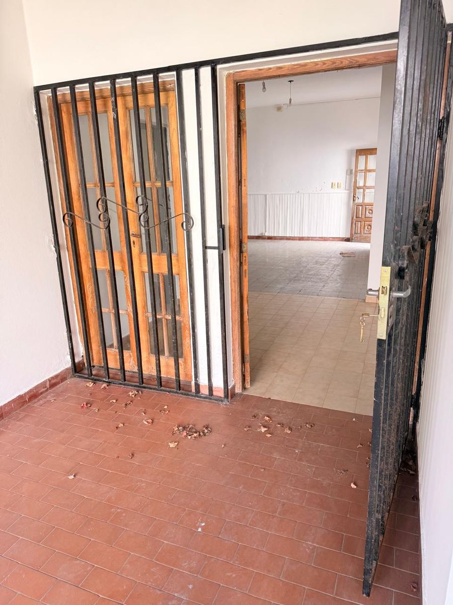 EN VENTA INTERNO CON COCHERA EN ZONA SUR - 21