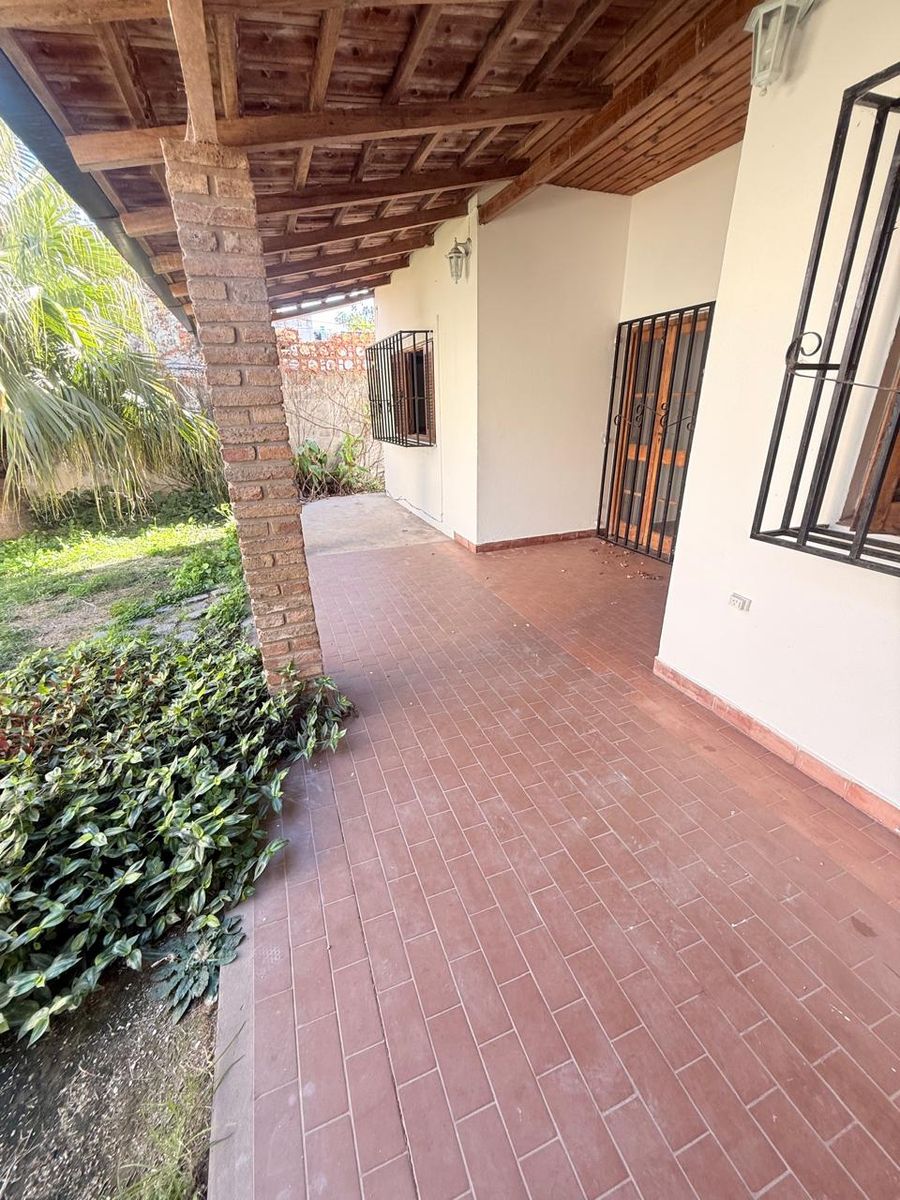 EN VENTA INTERNO CON COCHERA EN ZONA SUR - 26