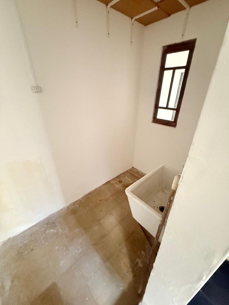 EN VENTA INTERNO CON COCHERA EN ZONA SUR - 27