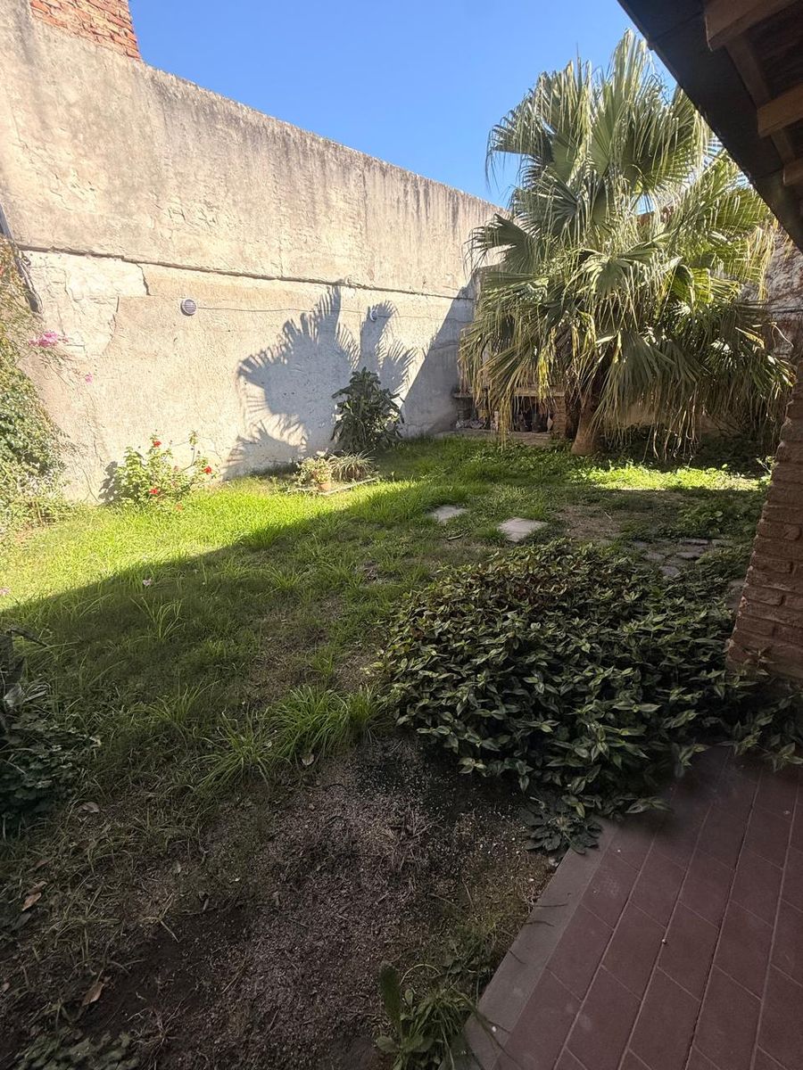 EN VENTA INTERNO CON COCHERA EN ZONA SUR - 28