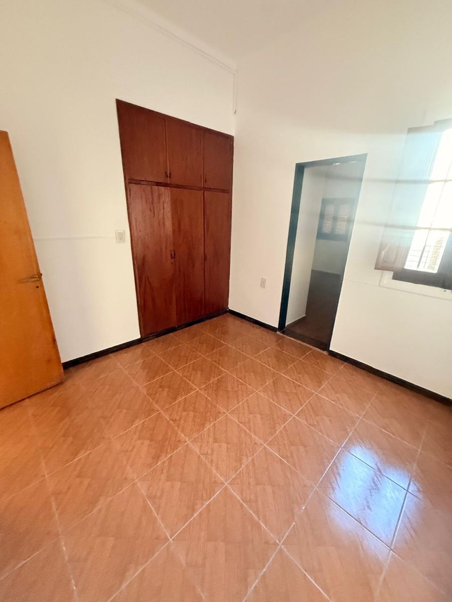EN VENTA INTERNO CON COCHERA EN ZONA SUR - 29
