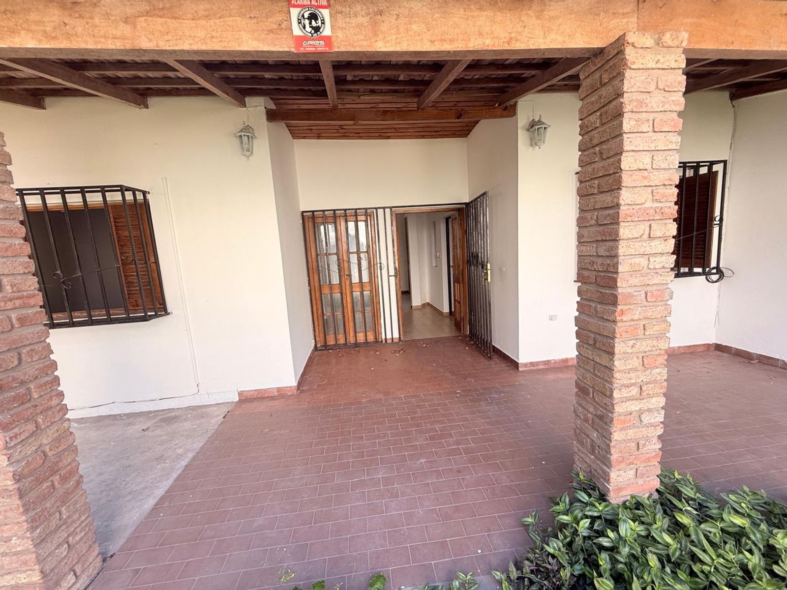 EN VENTA INTERNO CON COCHERA EN ZONA SUR - 32