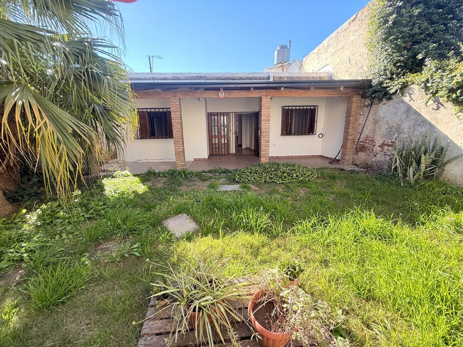 EN VENTA INTERNO CON COCHERA EN ZONA SUR - 34